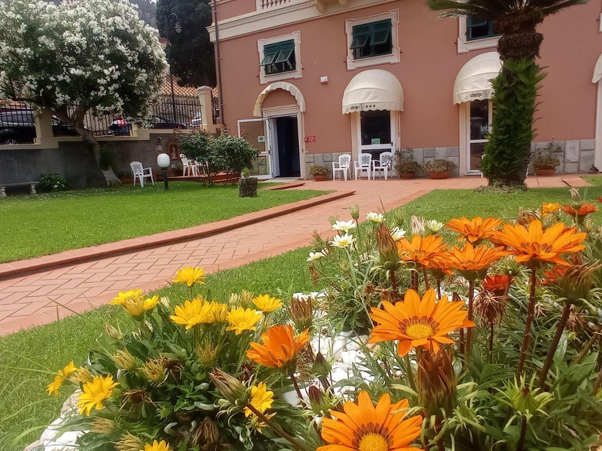 Albergo Mp Noli Luaran gambar